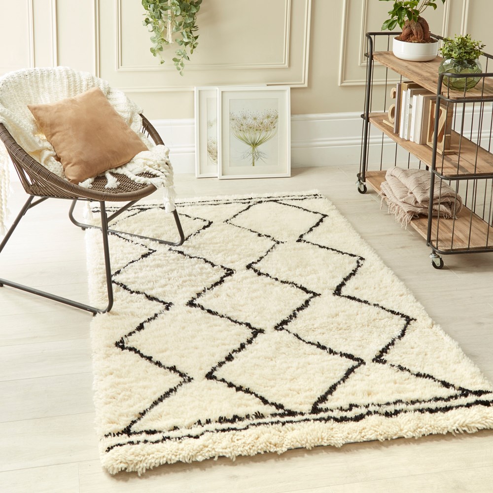 Origins Berber Shaggy Scandi Wool Rug in Cream Black